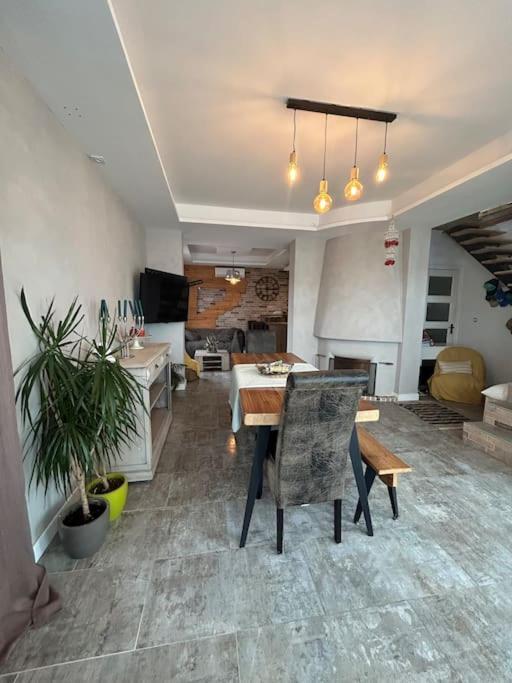 Comme A La Maison Ναρμπόν Εξωτερικό φωτογραφία
