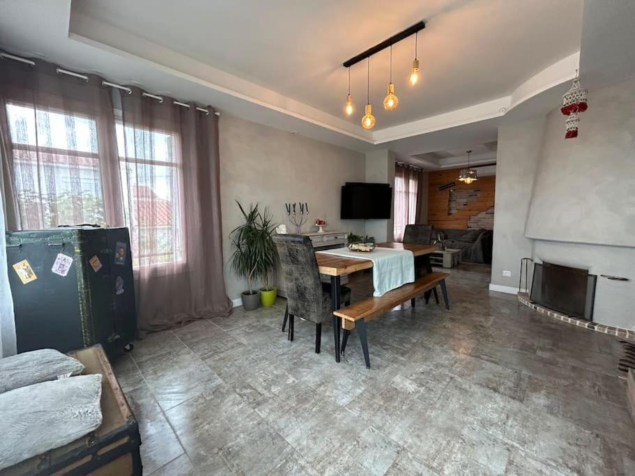 Comme A La Maison Ναρμπόν Εξωτερικό φωτογραφία